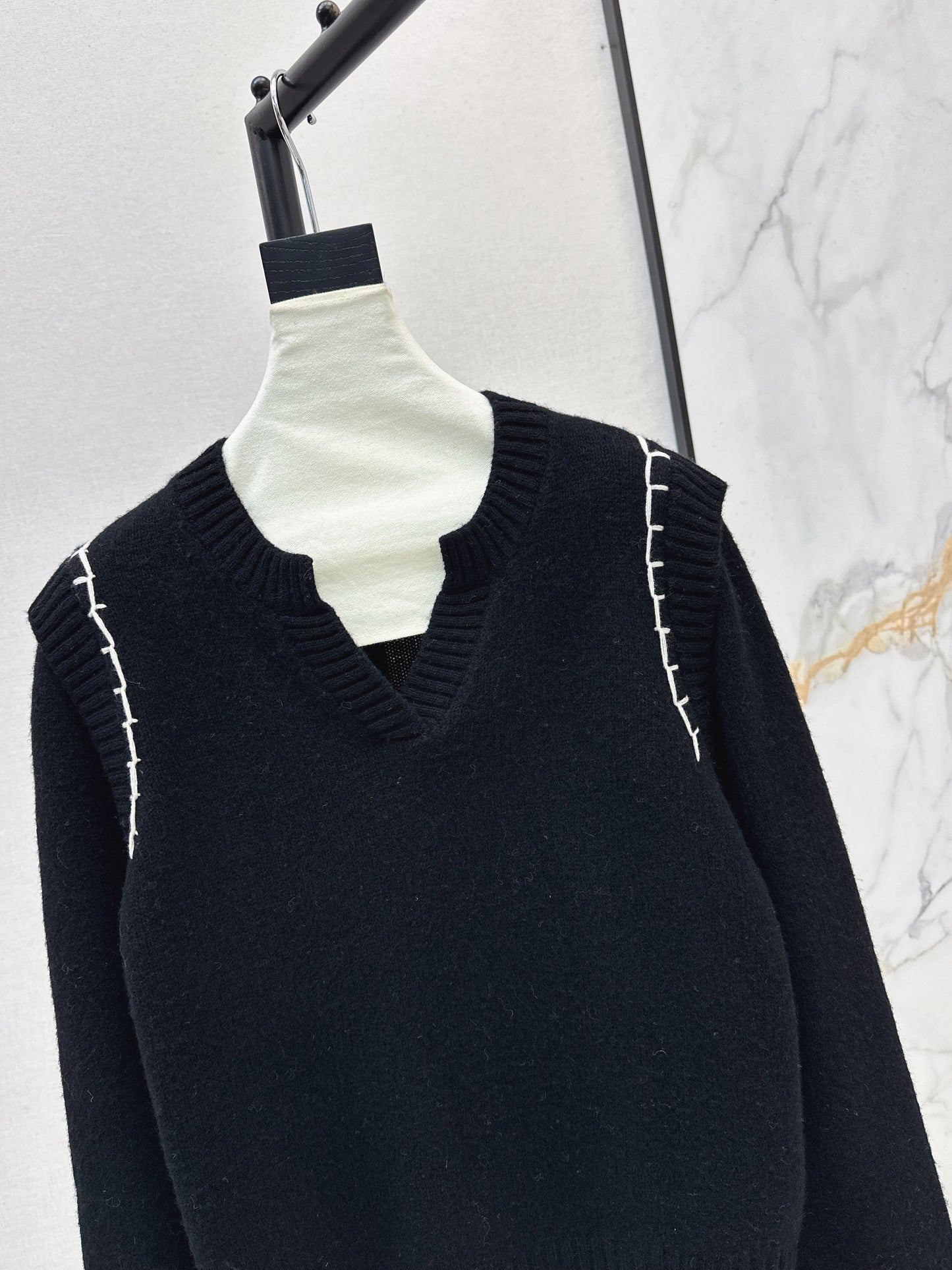 Crew neck sweater