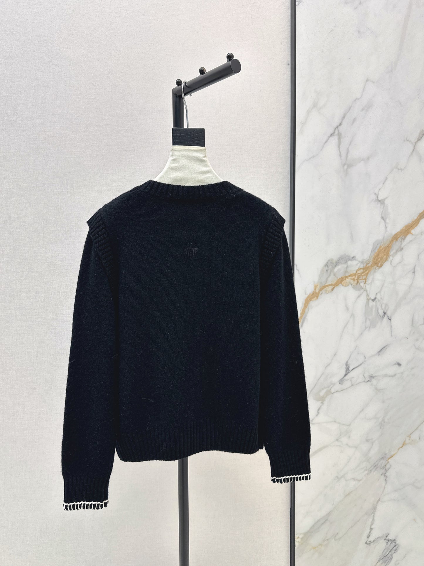 Crew neck sweater