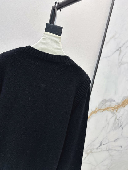 Crew neck sweater