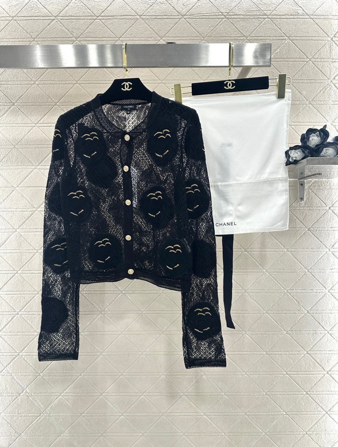 Hollow-out floral embroidered cardigan