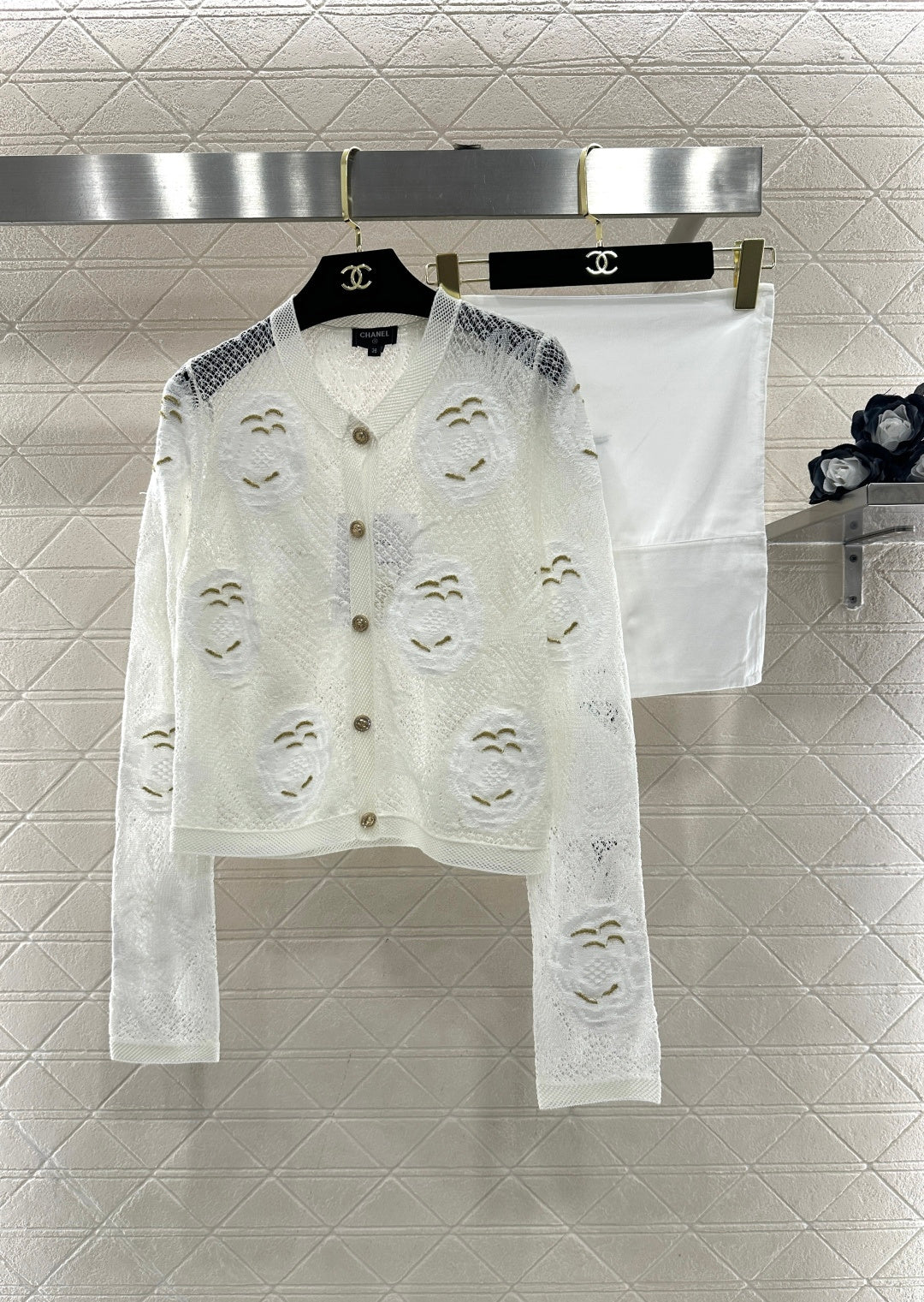 Hollow-out floral embroidered cardigan