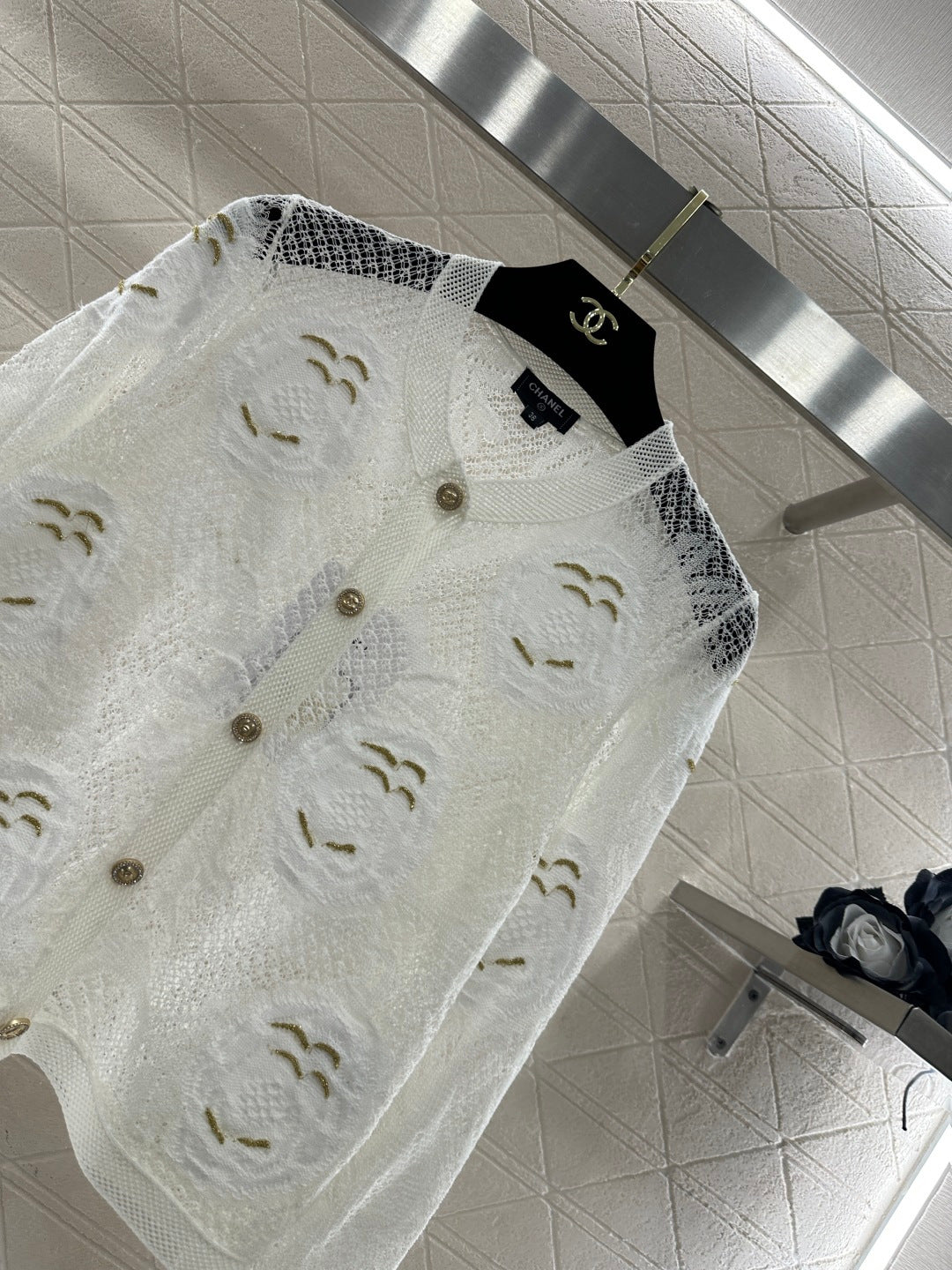 Hollow-out floral embroidered cardigan