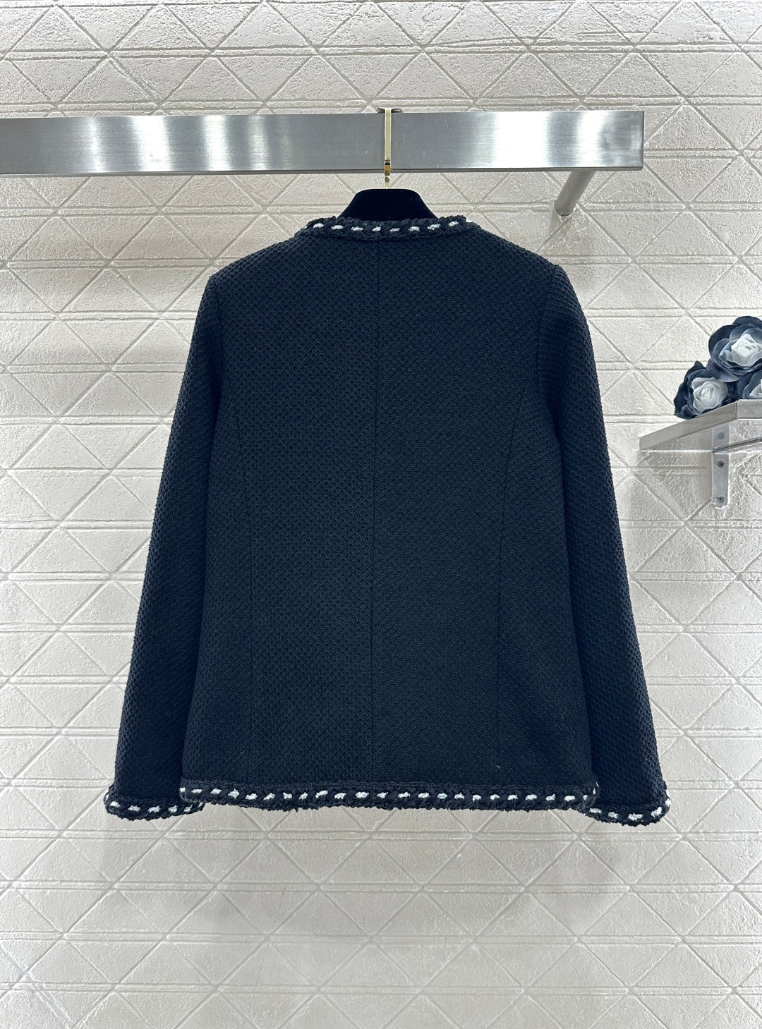 Round Neck Tie-Edge Coat