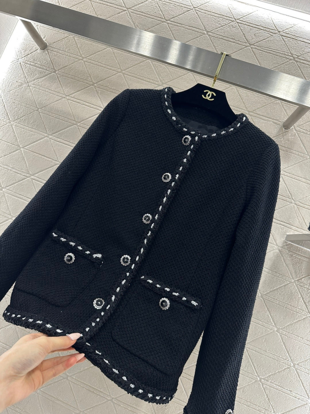 Round Neck Tie-Edge Coat