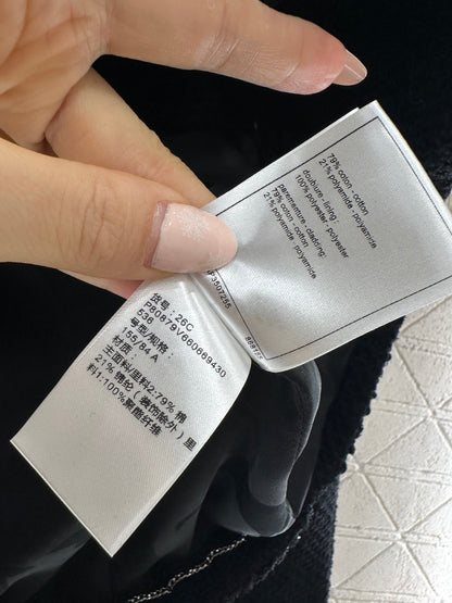 Round Neck Tie-Edge Coat