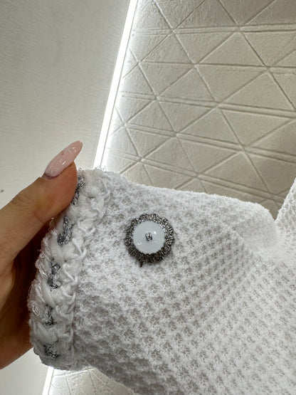 Round Neck Tie-Edge Coat