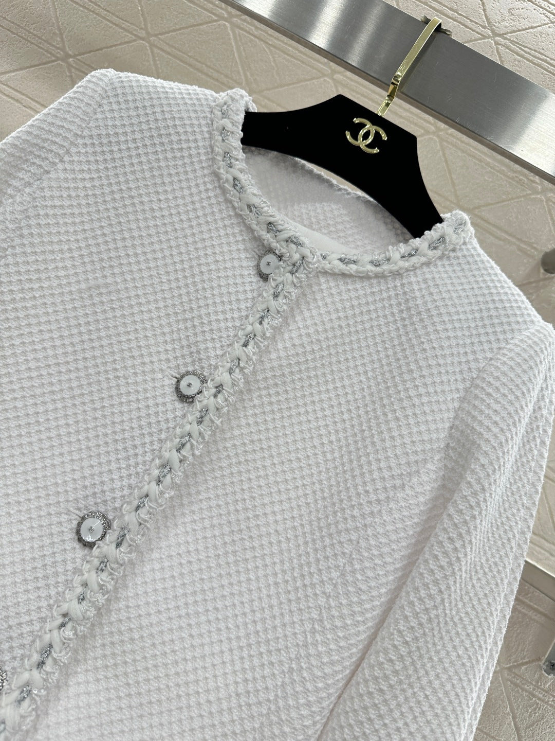 Round Neck Tie-Edge Coat