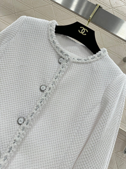 Round Neck Tie-Edge Coat