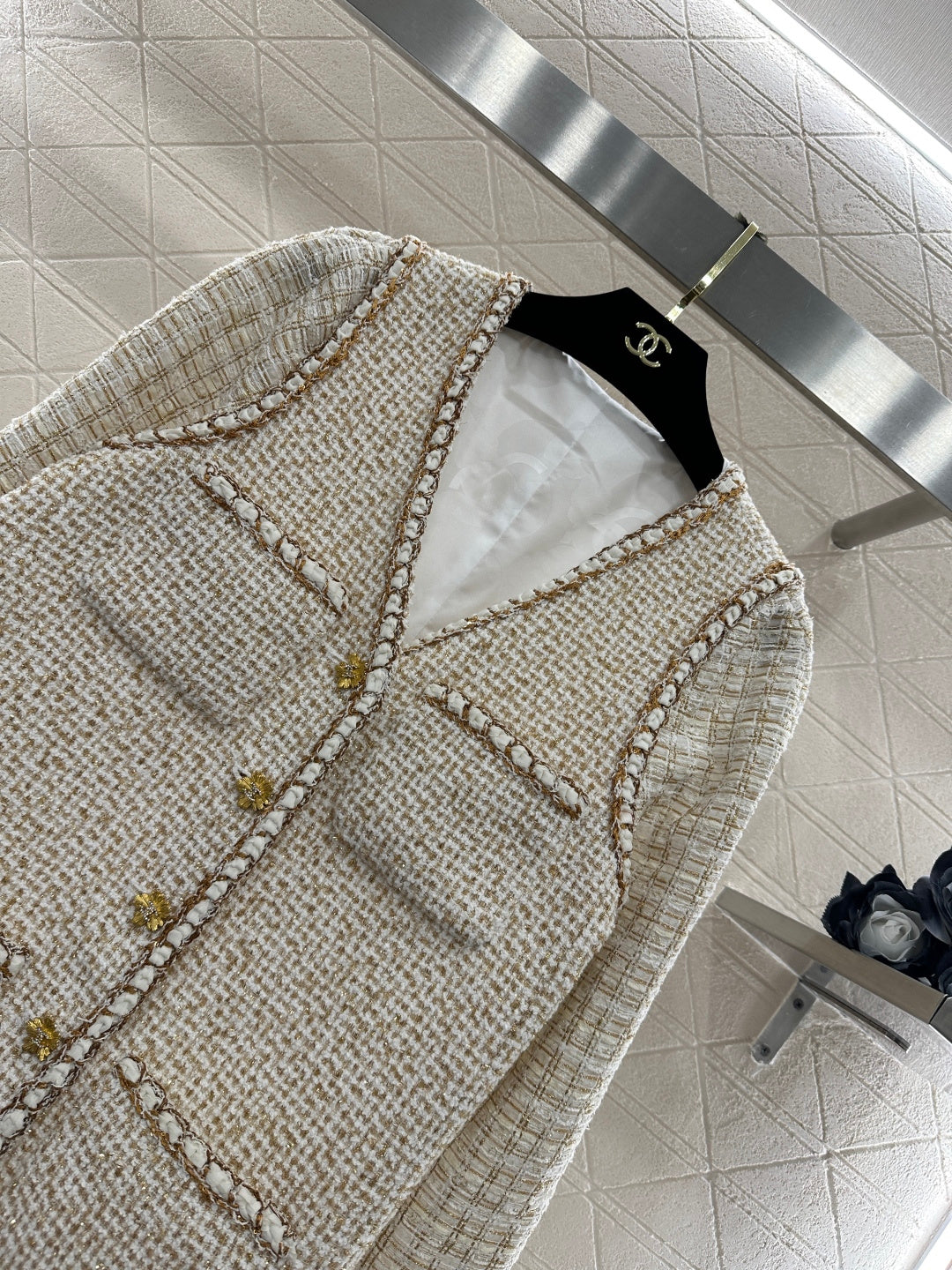 Place-up Faux Two-Piece Jacket