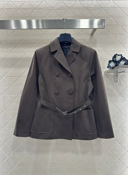 Lapel suit/skirt