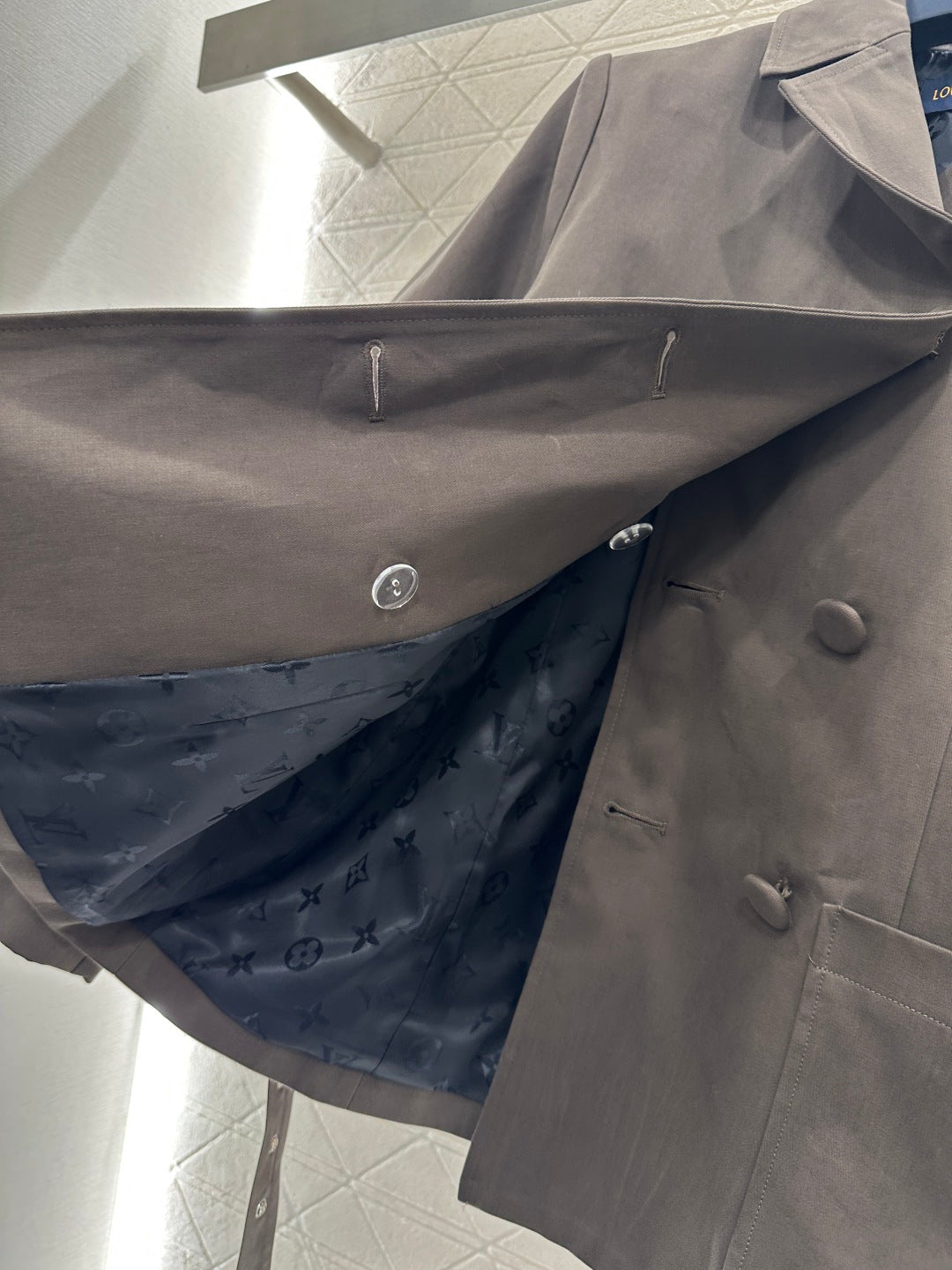 Lapel suit/skirt