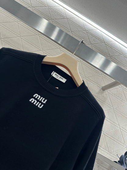 Crew Neck Knit Pullover Sweater