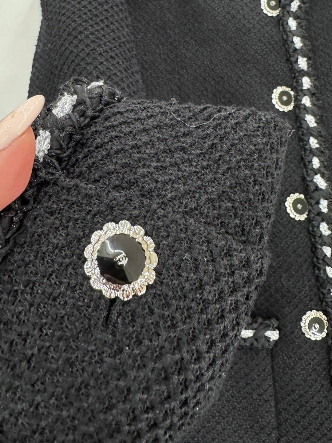 Round Neck Tie-Edge Jacket