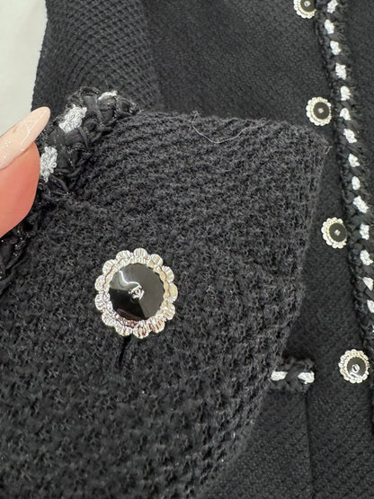 Round Neck Tie-Edge Jacket