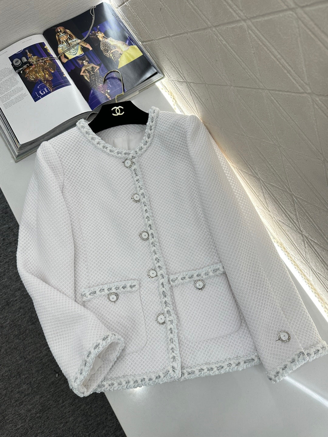 Round Neck Tie-Edge Jacket