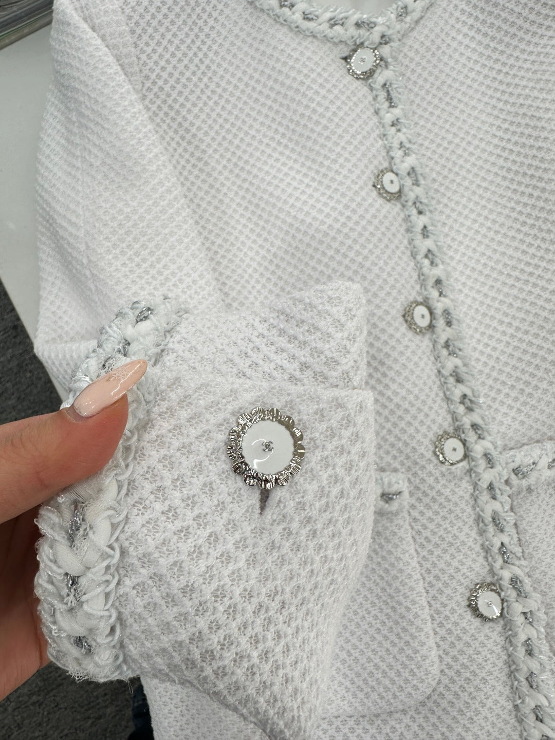 Round Neck Tie-Edge Jacket