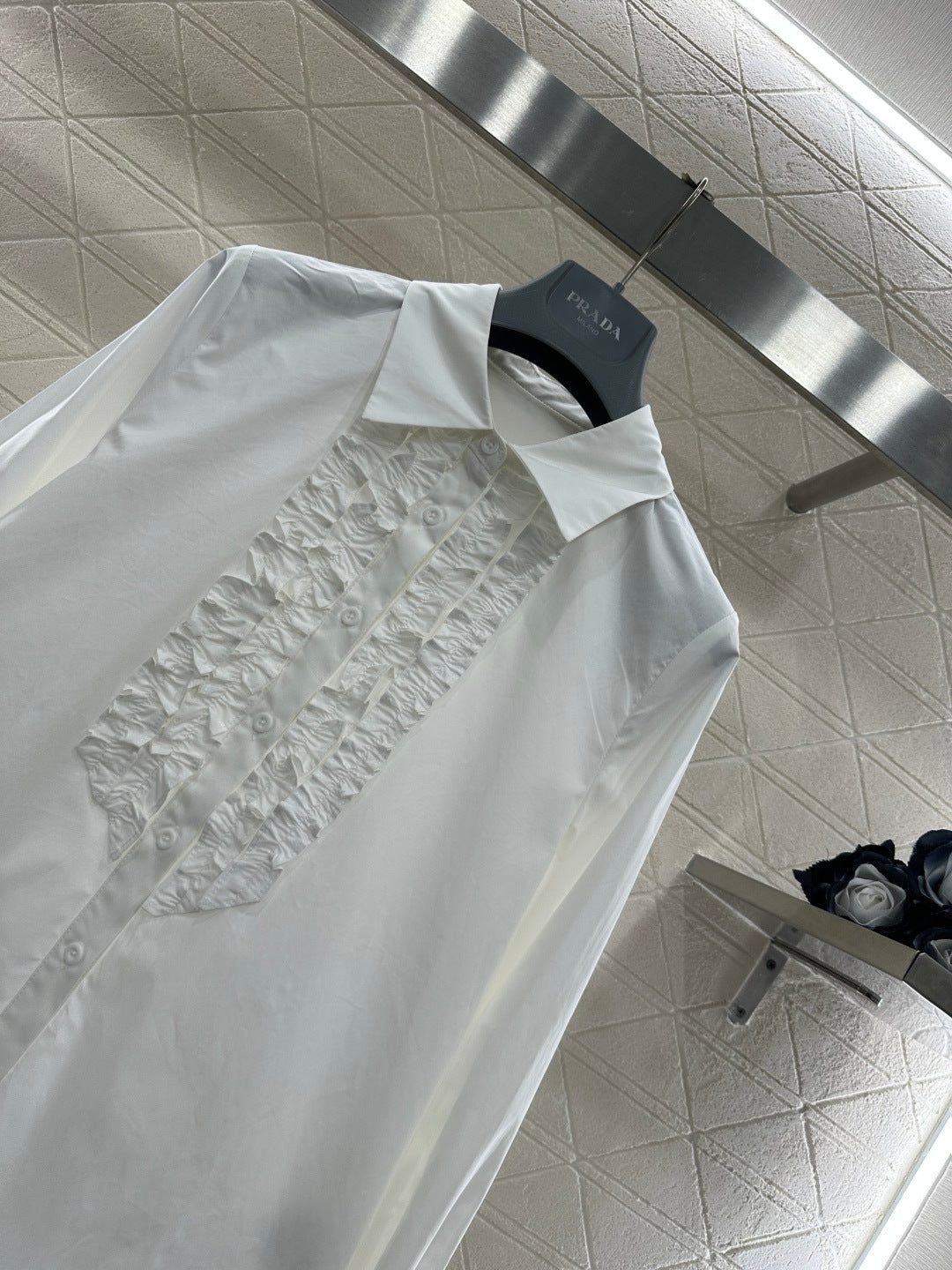 Located Ruffled Lace Shirt