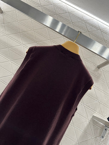 Crew Neck Knitted Vest