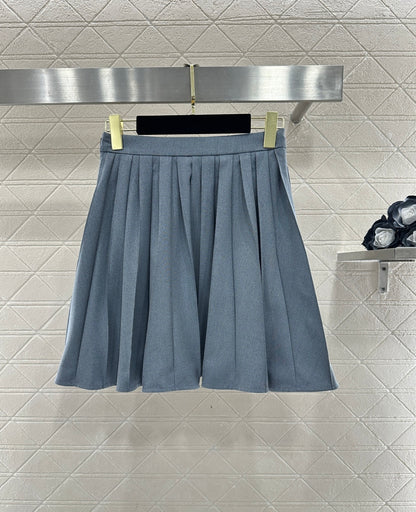 Color-blocked Stand-up Collar Jacket/Pleated Skirt