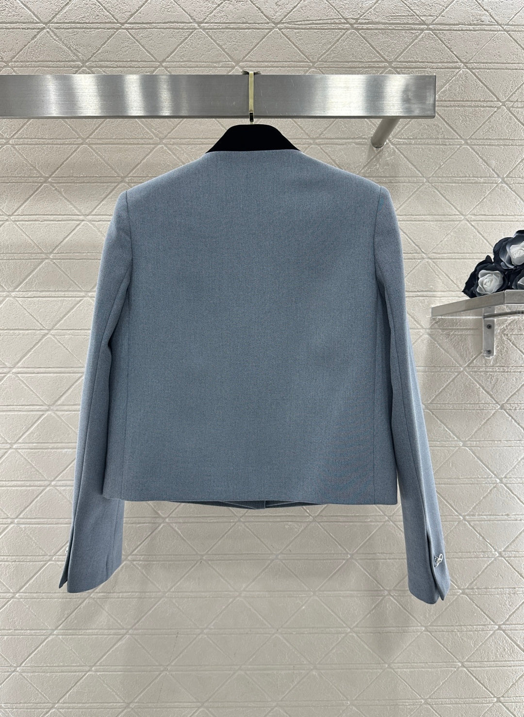 Color-blocked Stand-up Collar Jacket/Pleated Skirt