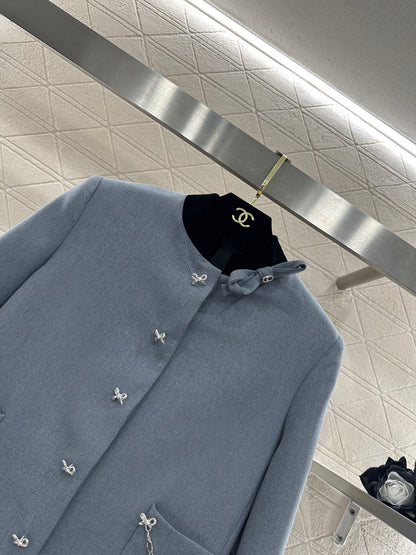 Color-blocked Stand-up Collar Jacket/Pleated Skirt