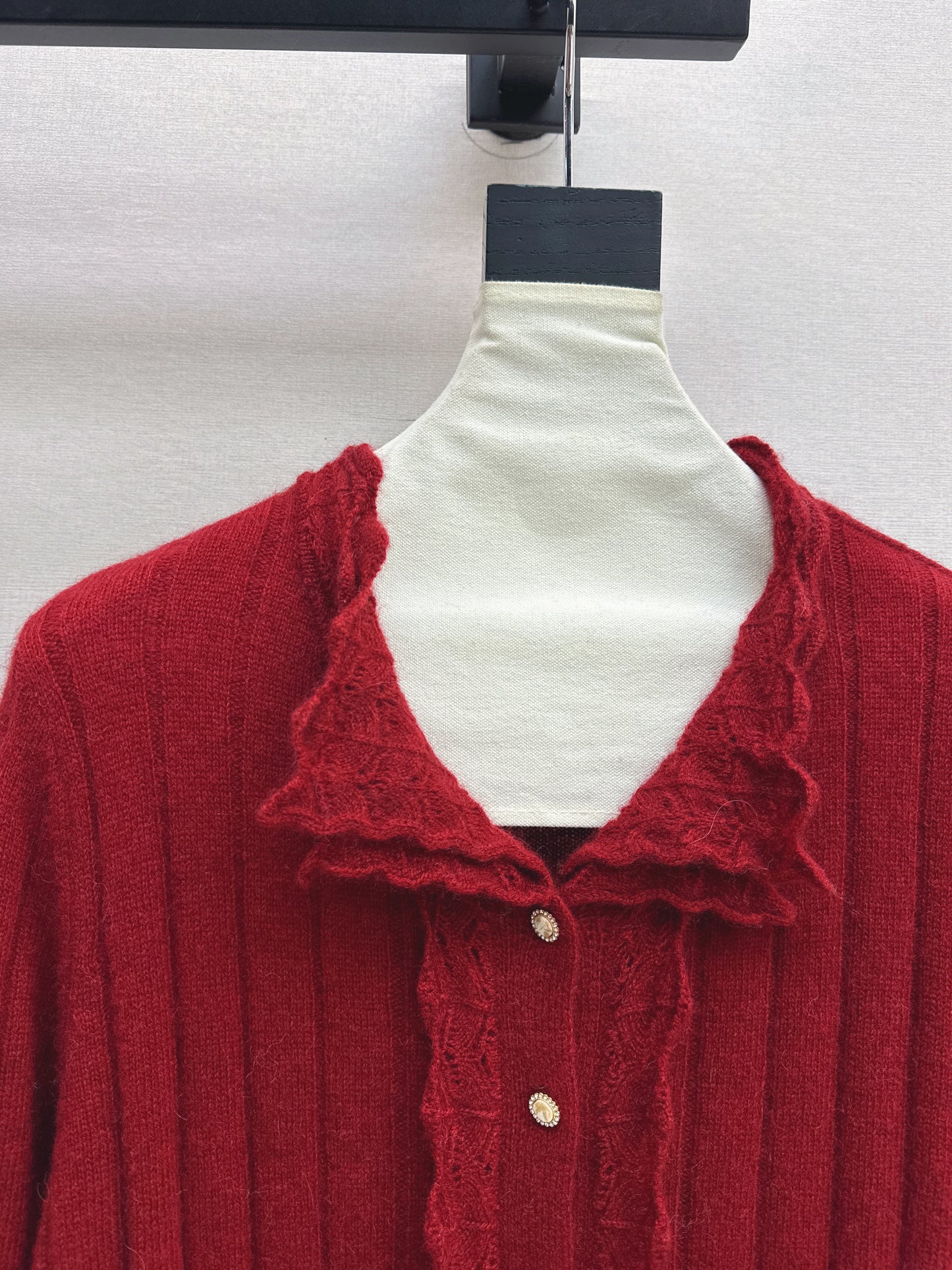 Crew neck sweater with lace trim