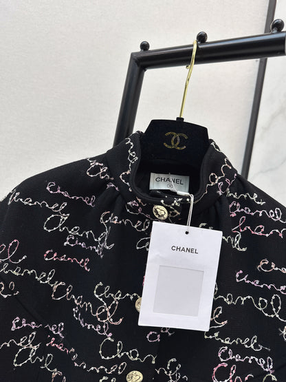 Stand-up collar vest