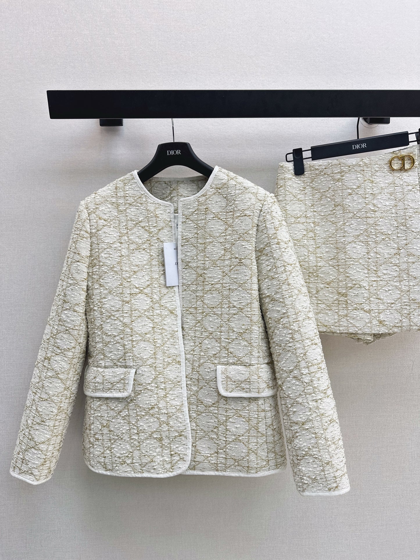 Cannage Pattern Suit