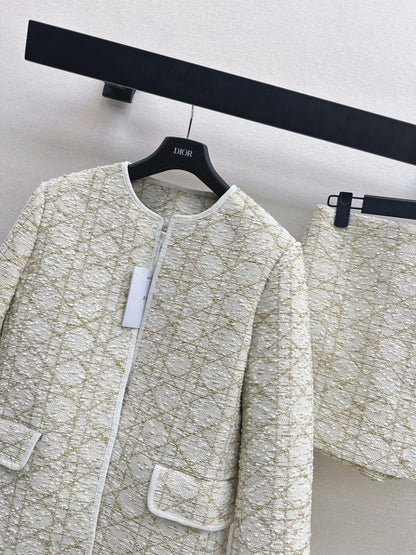 Cannage Pattern Suit