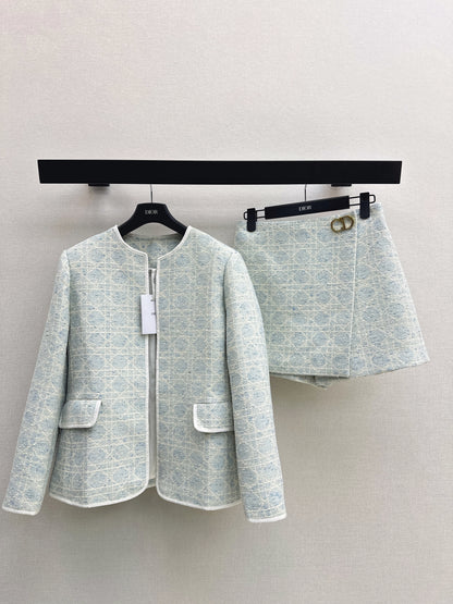 Cannage Pattern Suit