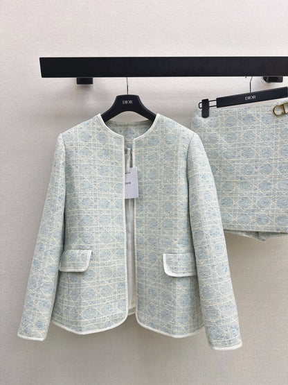 Cannage Pattern Suit