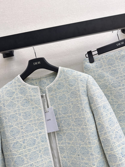 Cannage Pattern Suit