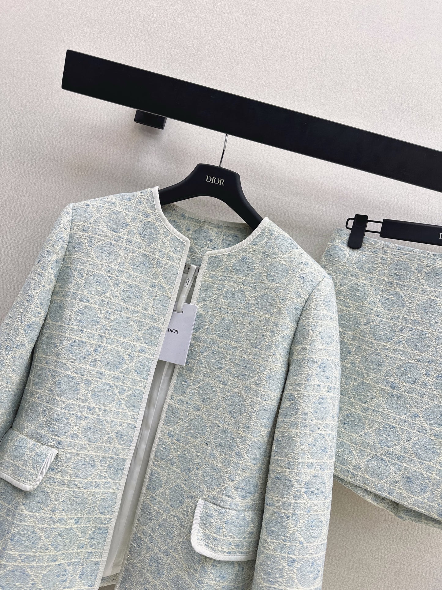 Cannage Pattern Suit