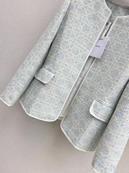 Cannage Pattern Suit