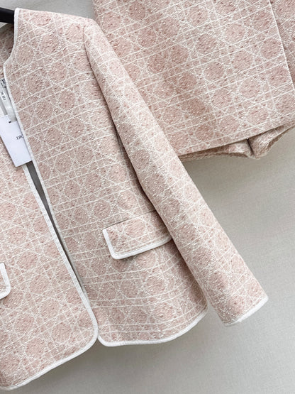 Cannage Pattern Suit