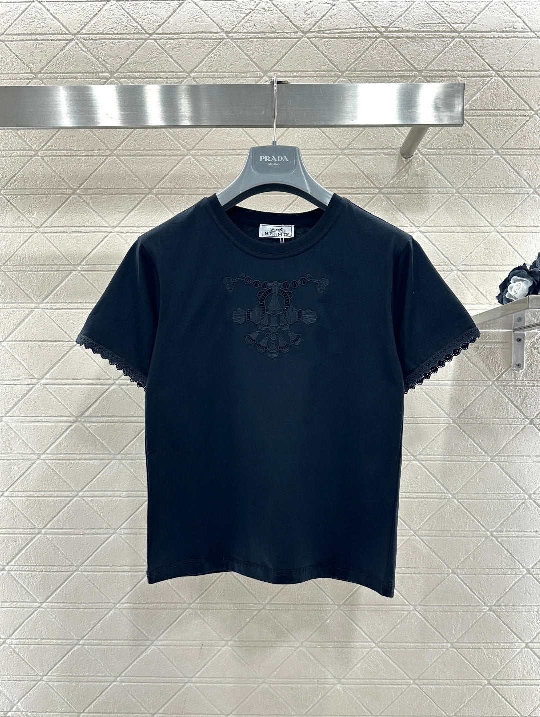 Herme Embroidered Logo T-shirt