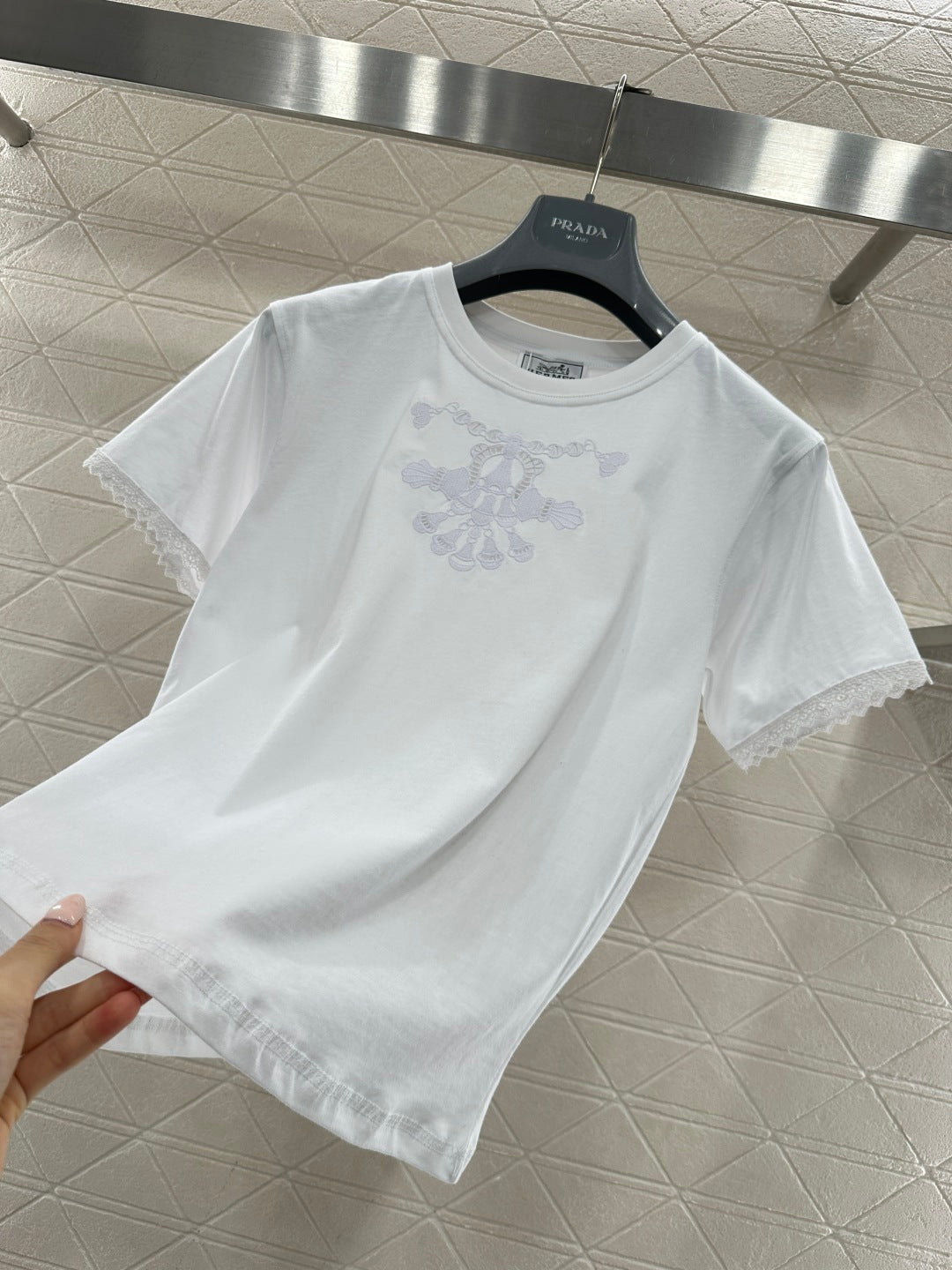 Herme Embroidered Logo T-shirt