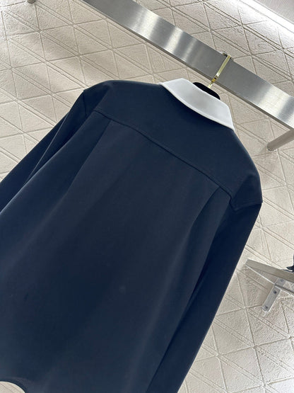 Long-sleeved top with collared design