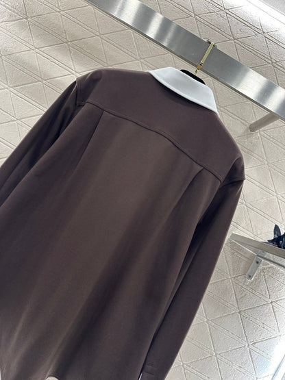 Long-sleeved top with collared design