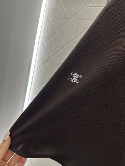 Long-sleeved top with collared design