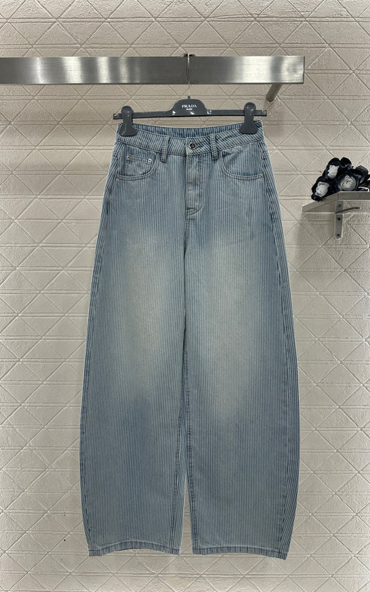 Striped Curved Blade Jeans