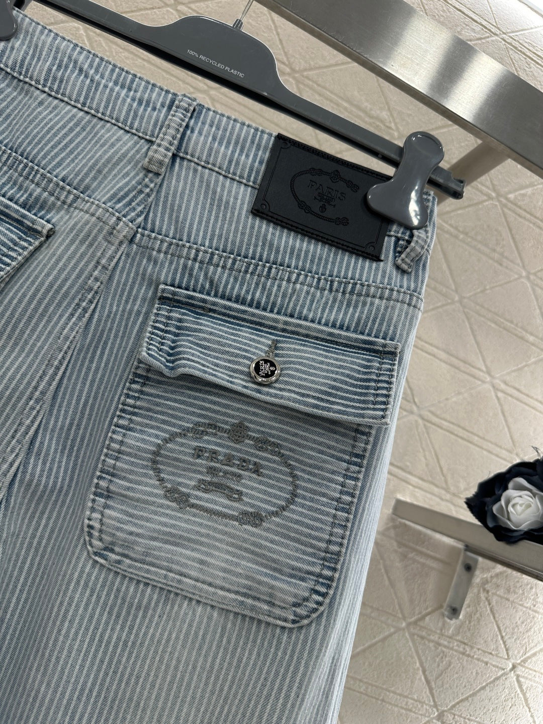 Striped Curved Blade Jeans