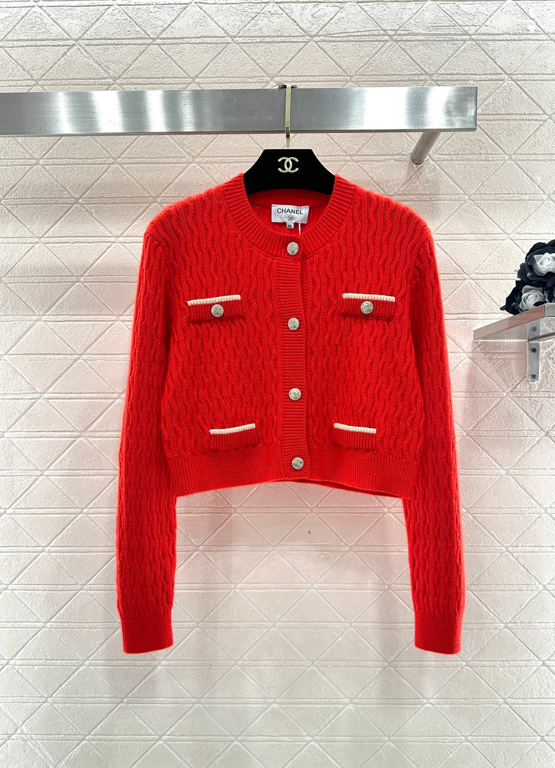 Wave Pattern Short Knit Cardigan
