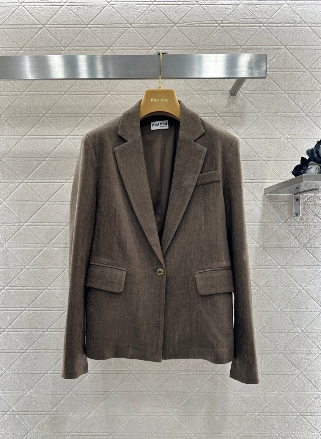 Suit with pleated skirt set