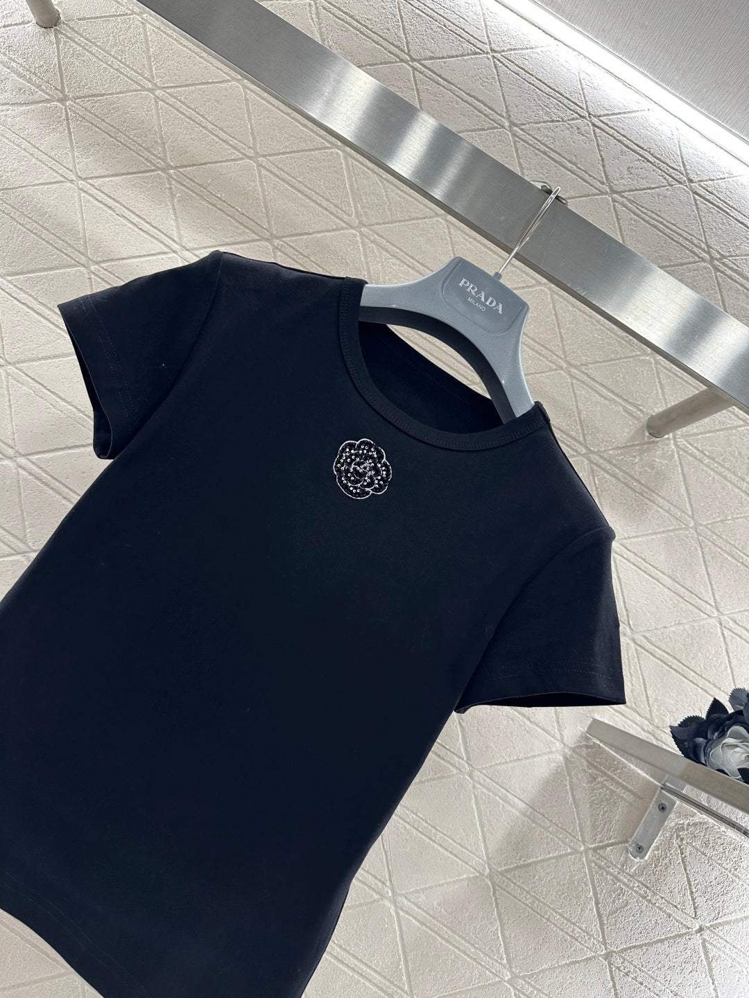 Crew neck short-sleeved top