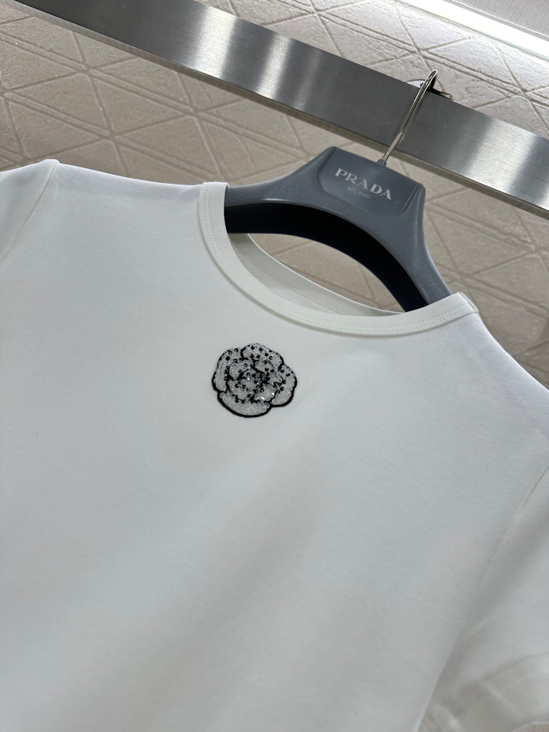 Crew neck short-sleeved top