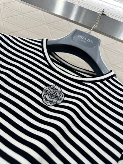 Crew neck short-sleeved top
