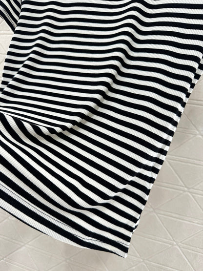 Crew neck short-sleeved top