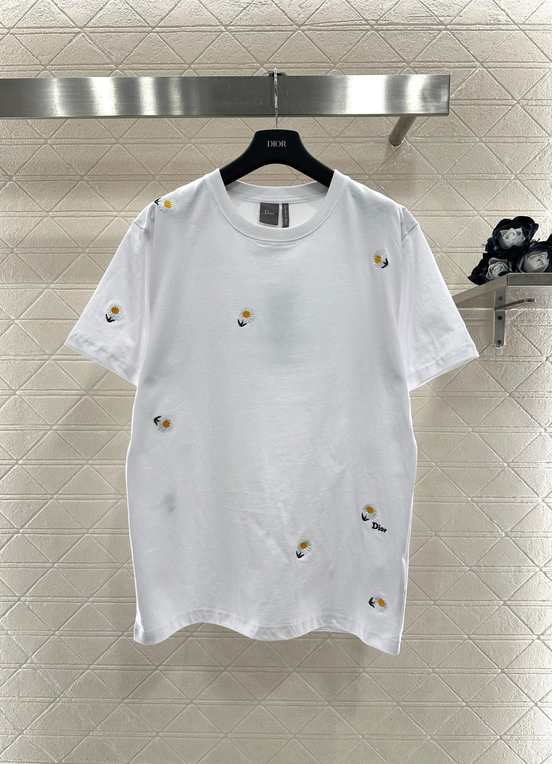 Embroidered Daisy Logo T-shirt