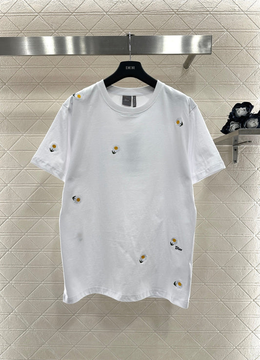 Embroidered Daisy Logo T-shirt